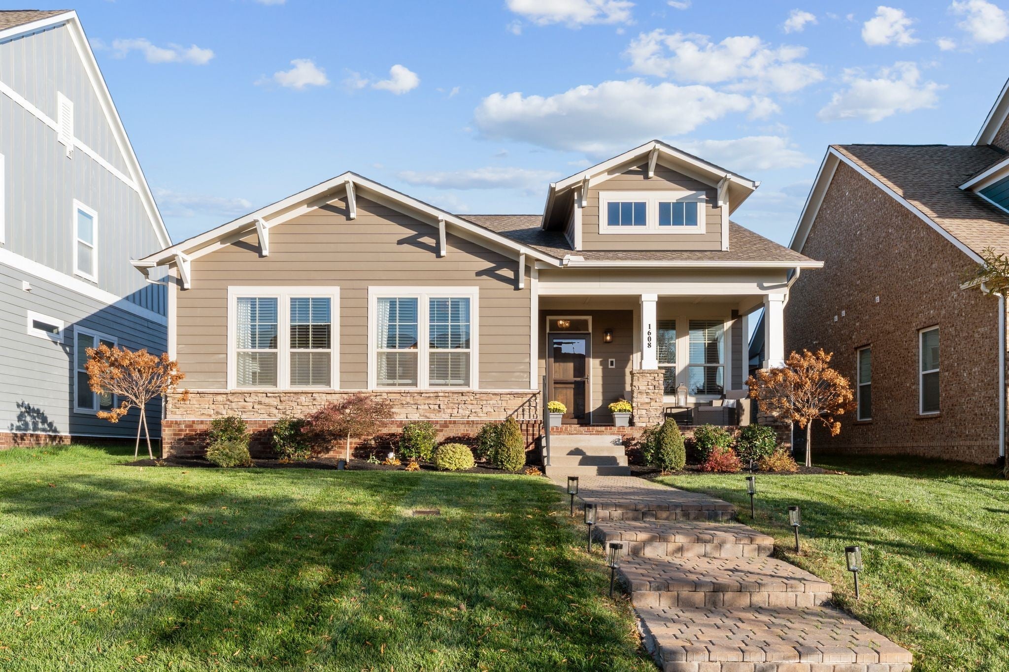 Photo of Listing #3046766