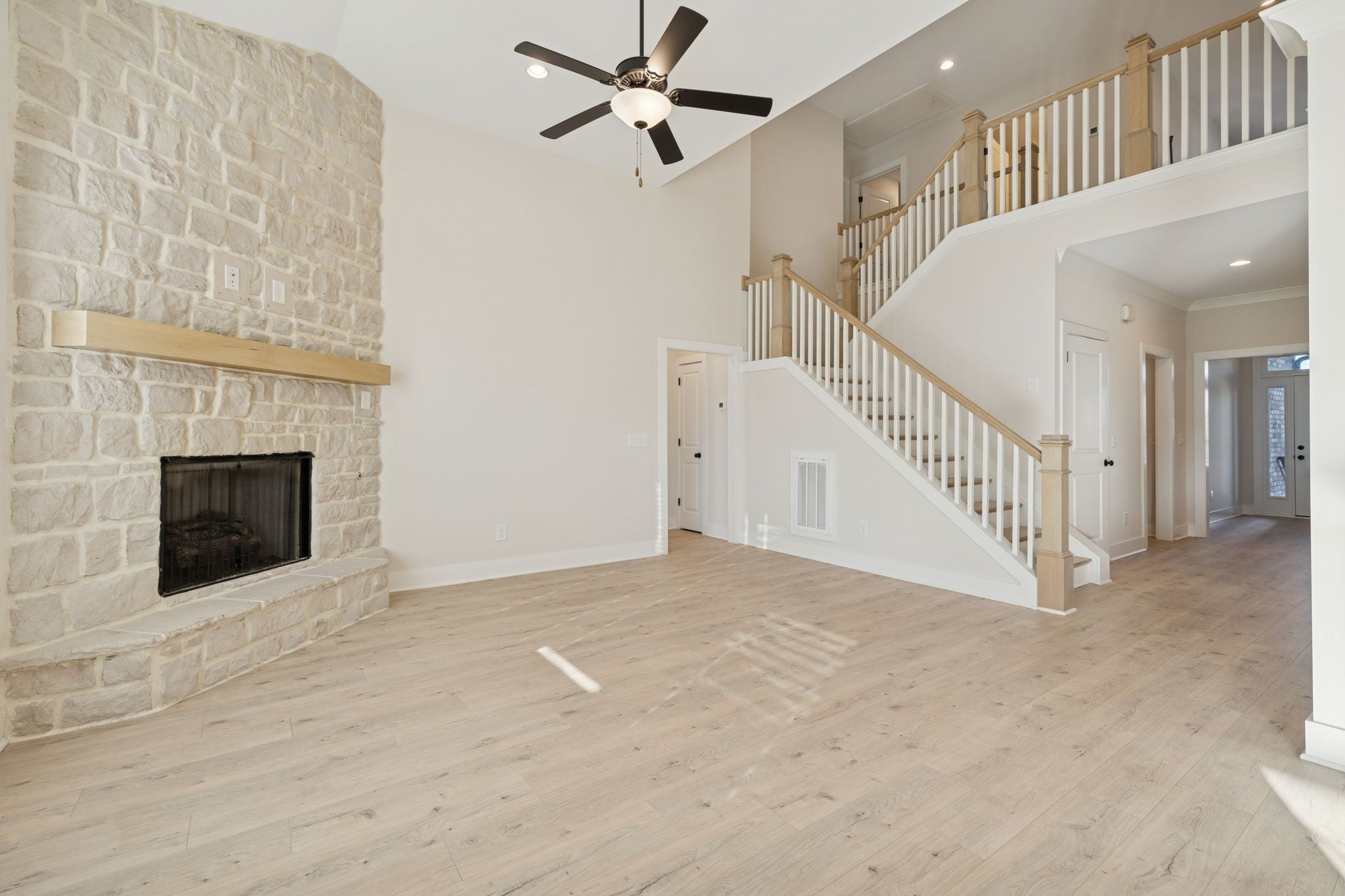 Photo of Listing #3046825