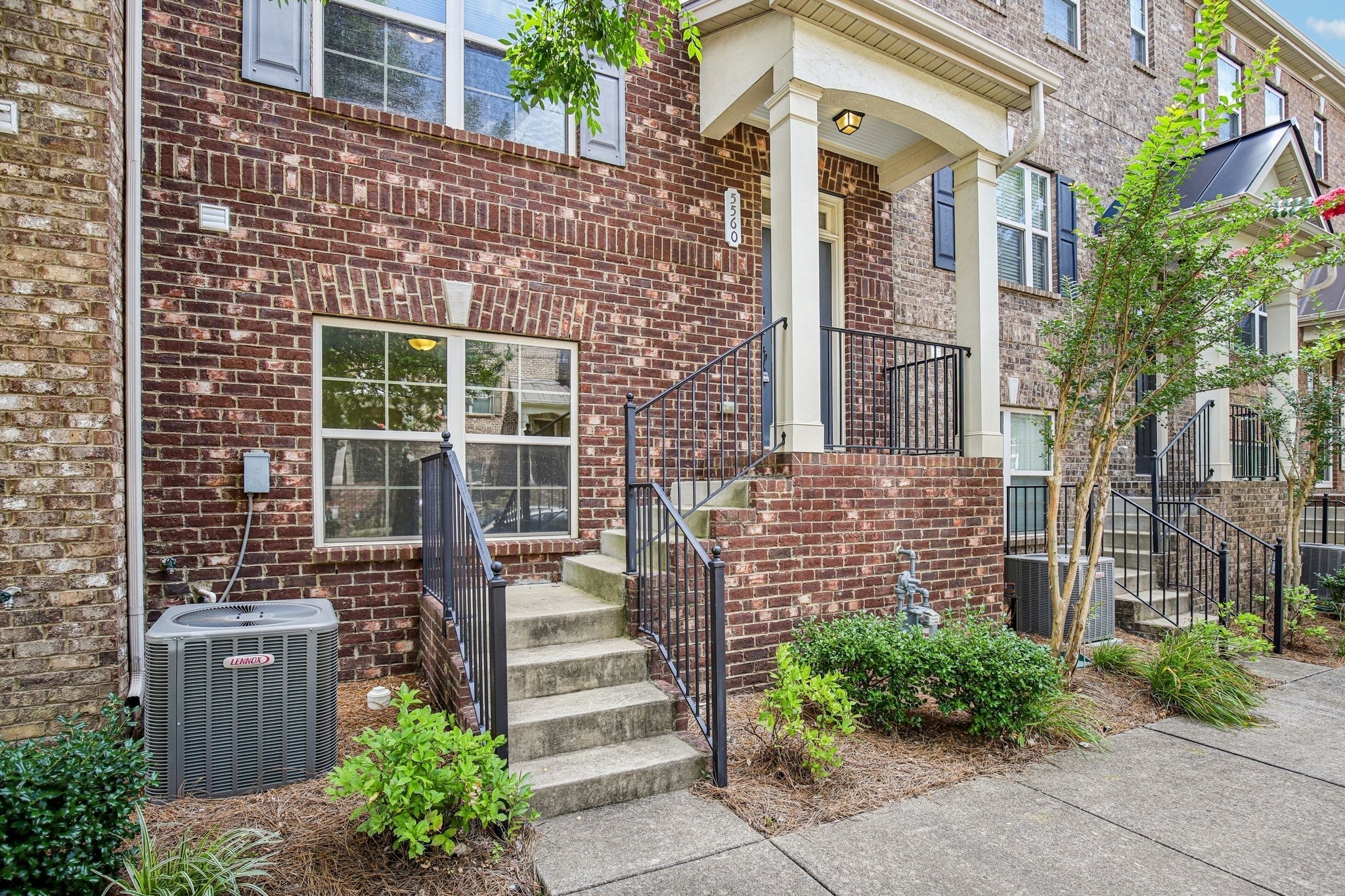 Photo of Listing #3046908