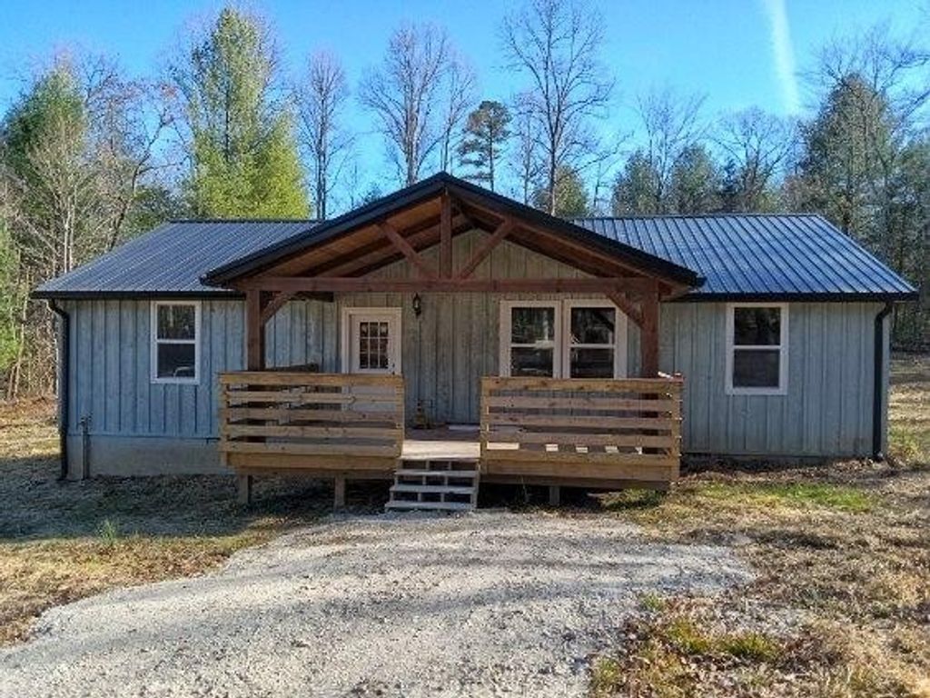 375 Winchester Way, Jamestown