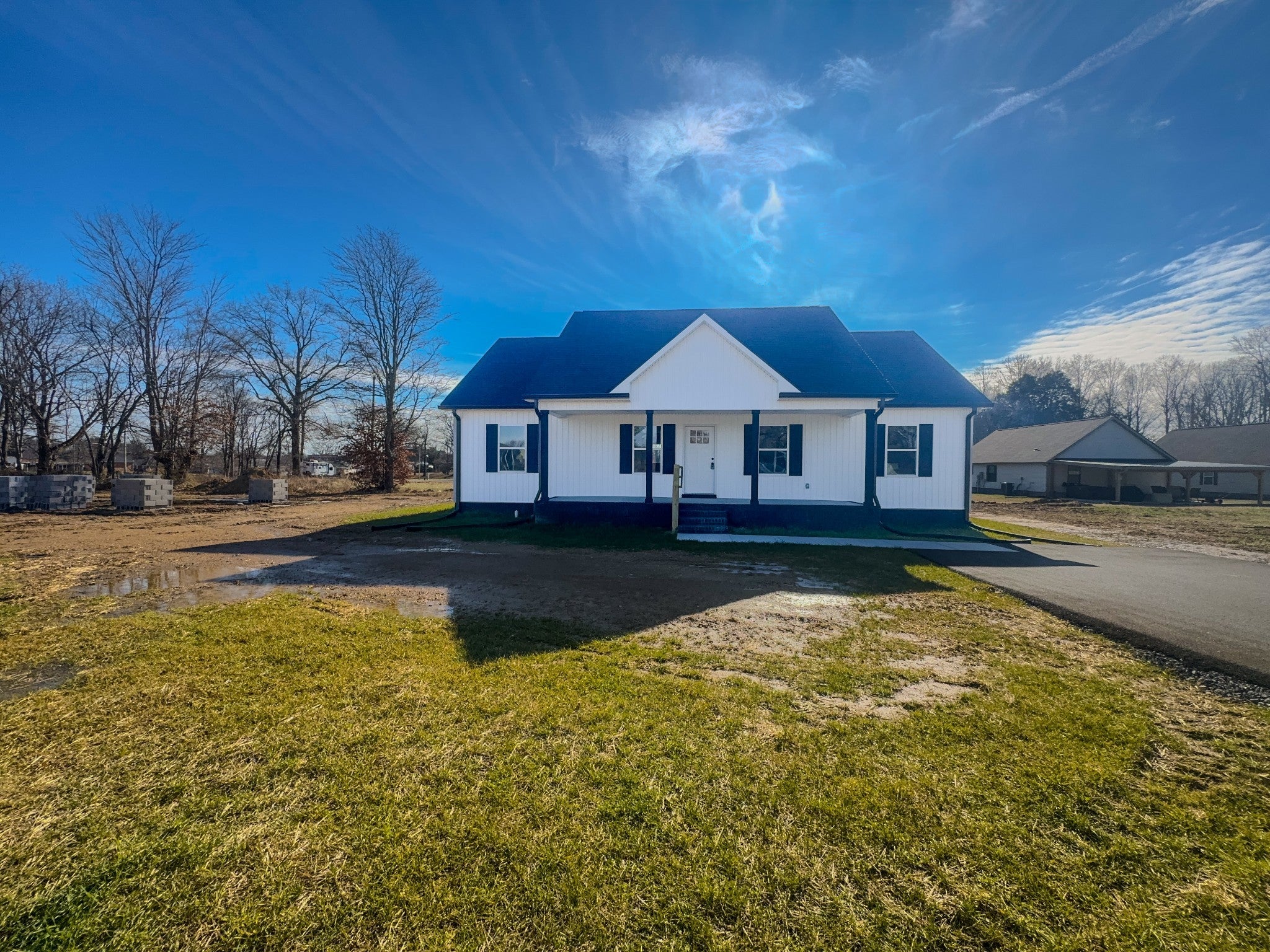 Photo for MLS 3047223 in 303 Cassie Dr Lafayette, TN - 37083