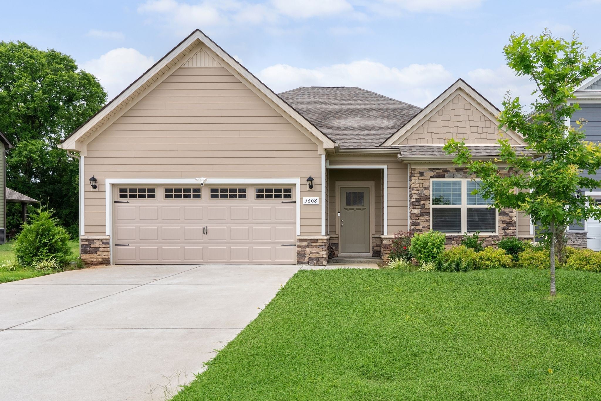 Photo of Listing #3047394