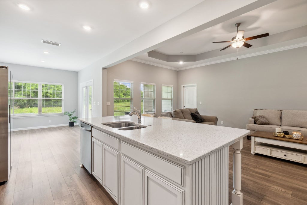 3608 Stormy Ln, Rockvale