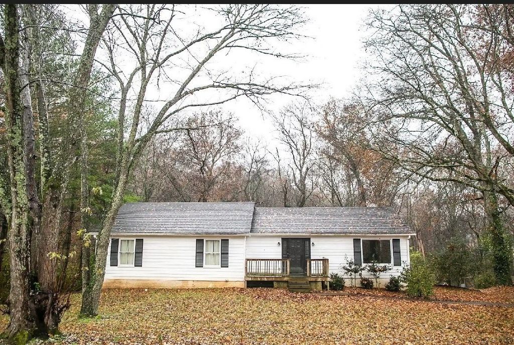 210 Elliott Ct, Columbia