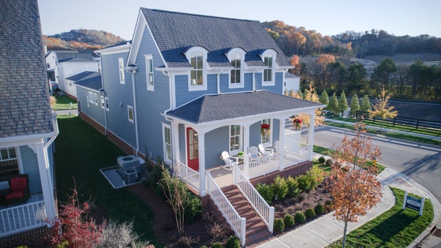 800 Horizon Dr, Franklin