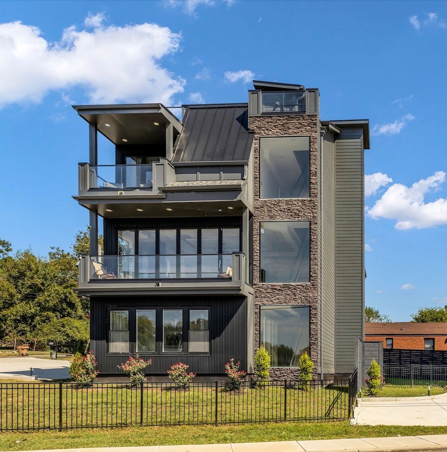 Photo of Listing #3047783