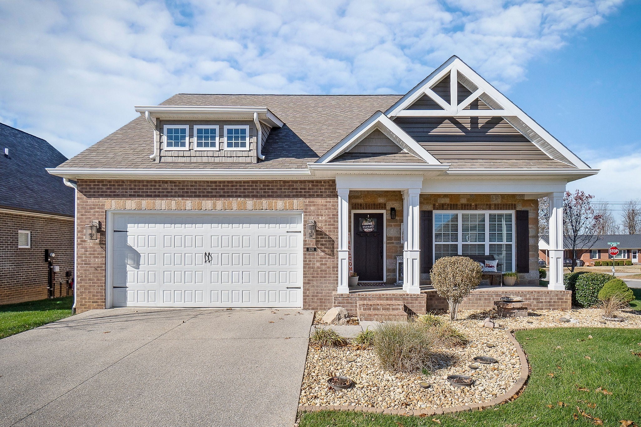 Photo of Listing #3047896