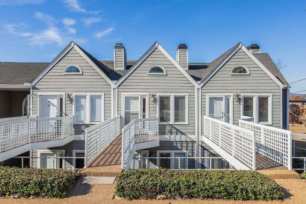 3204 W End Cir 11, Nashville