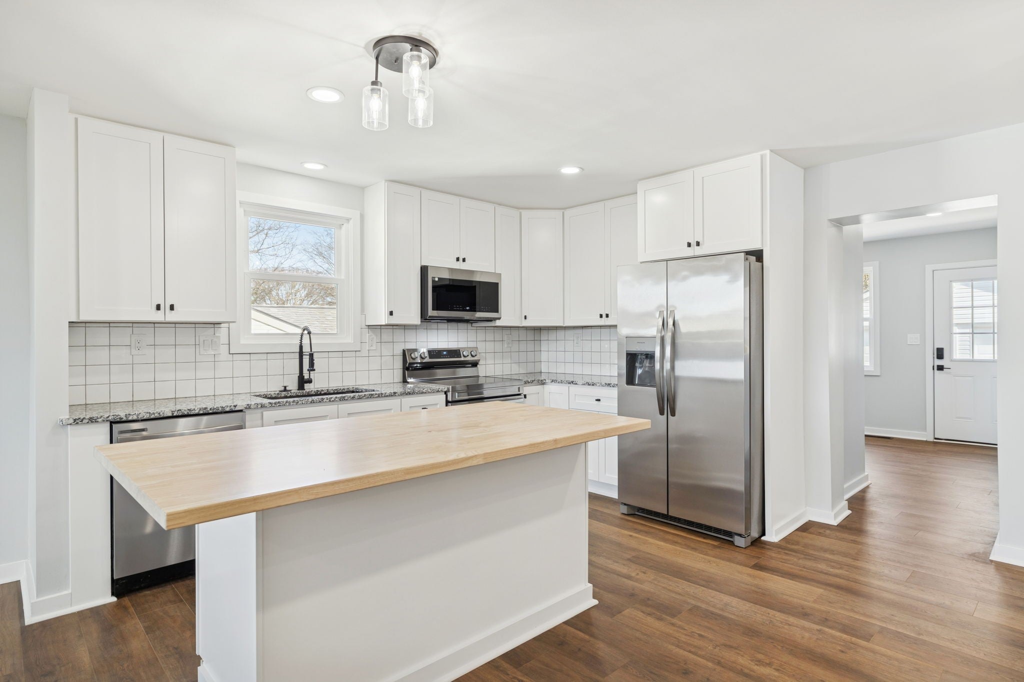 Photo of Listing #3048011