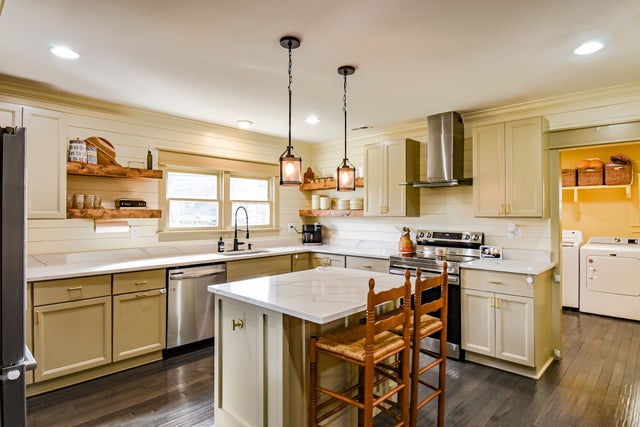 7013 Hoover Mason Ln, Mount Pleasant