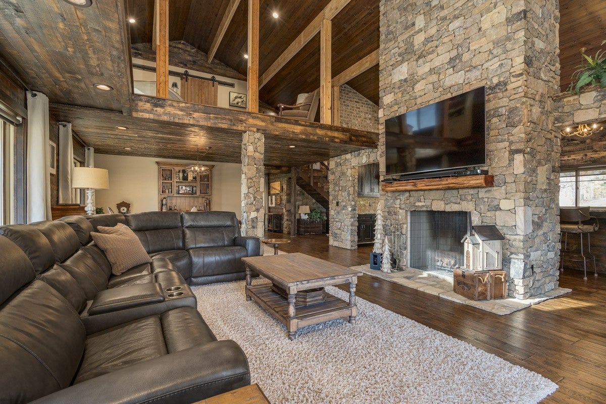 Photo of Listing #3048742