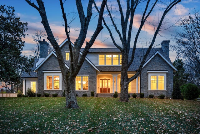 718 Davis Dr, Brentwood