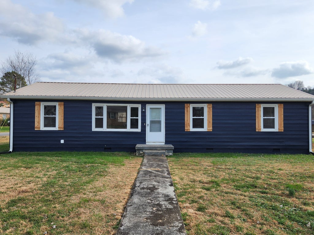 1318 Meadowbrook Dr, Pulaski