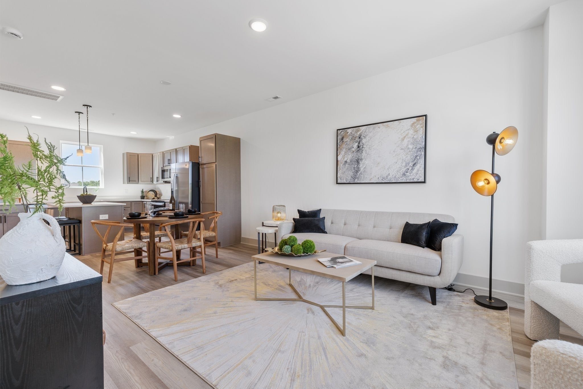 Photo of Listing #3049010