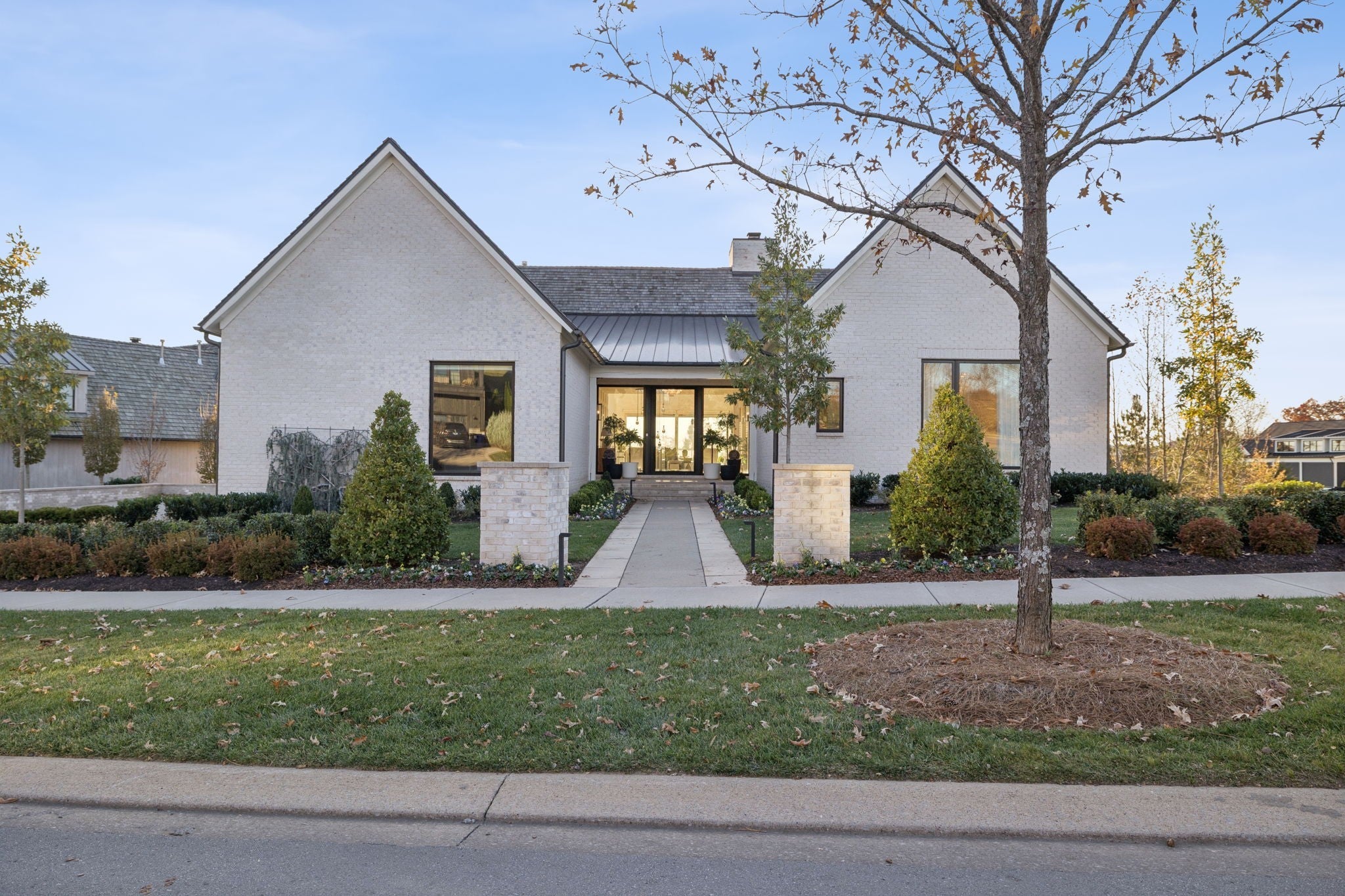 Photo of Listing #3049113