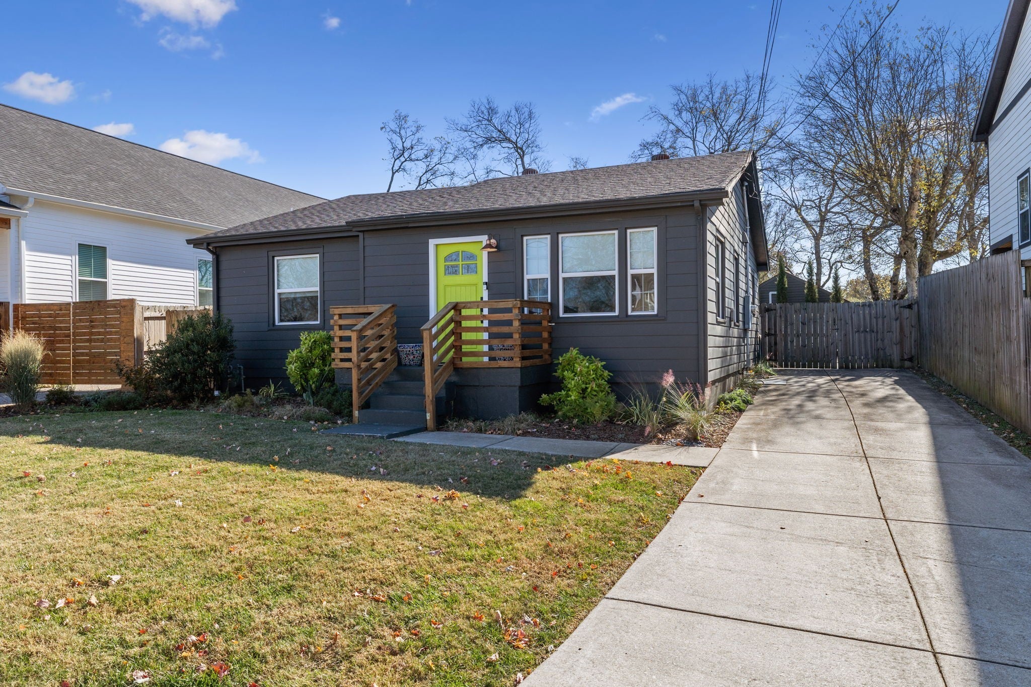 Photo of Listing #3049143