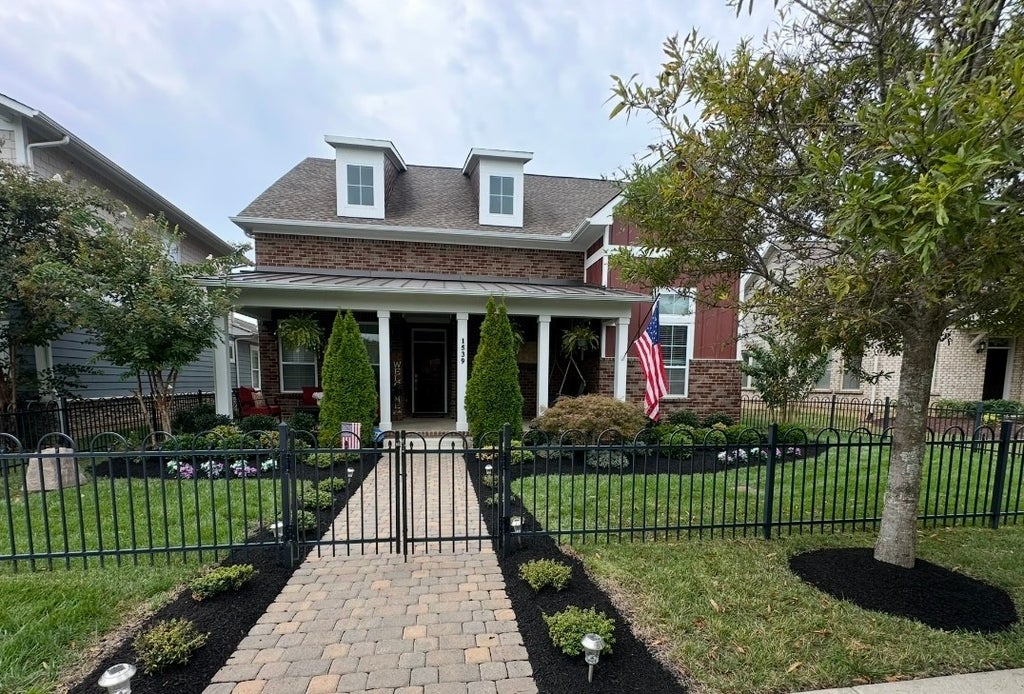 1539 Drakes Creek Rd, Hendersonville