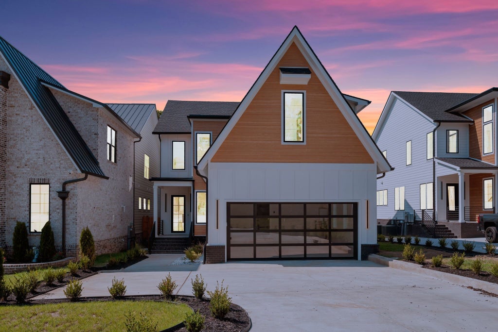 6398 Highway 100, Nashville