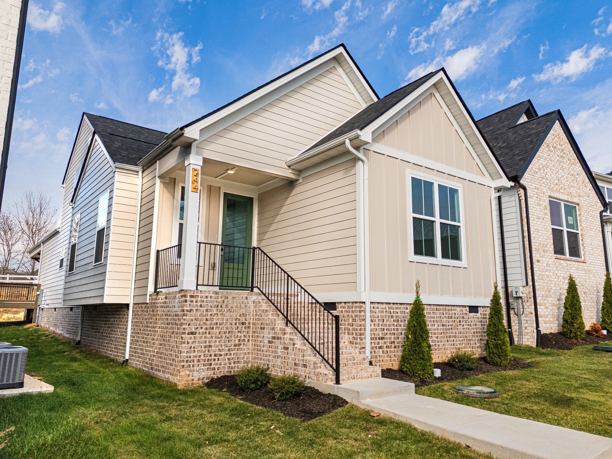 Photo of Listing #3049236