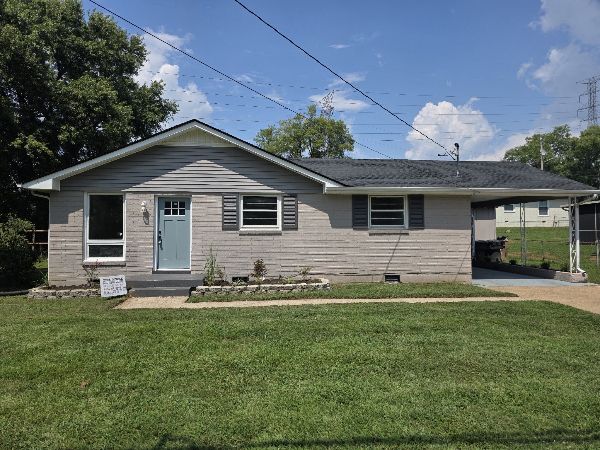 Photo of Listing #3049550