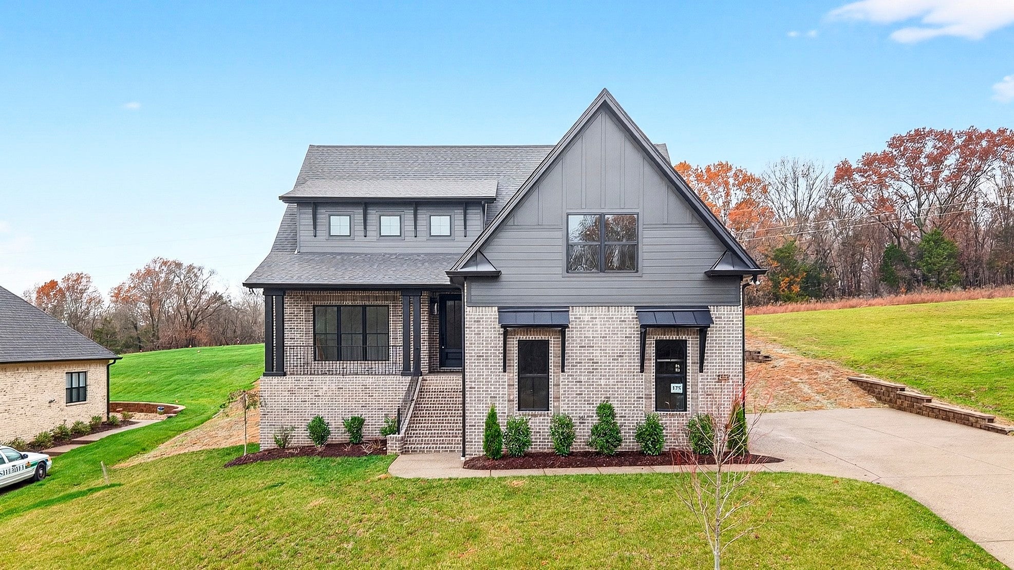 Photo of Listing #3049556