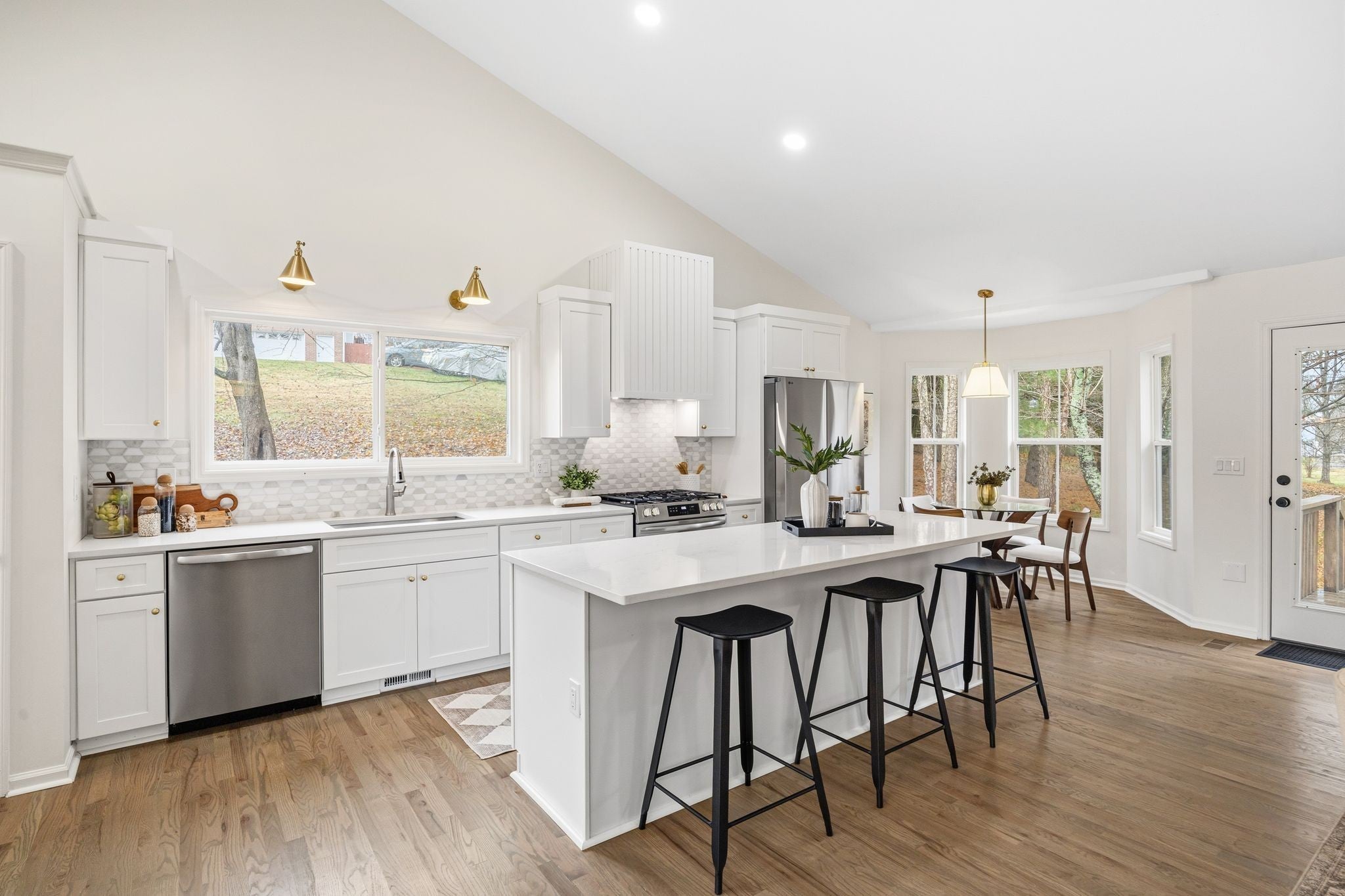 Photo of Listing #3049566