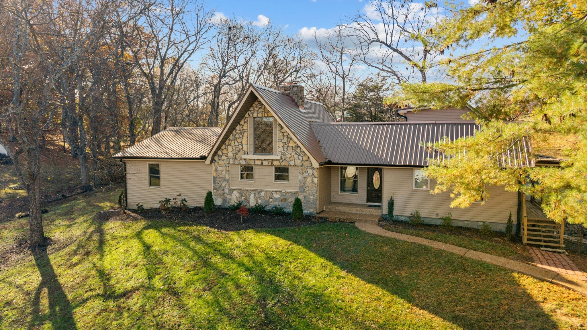 Photo of Listing #3049740