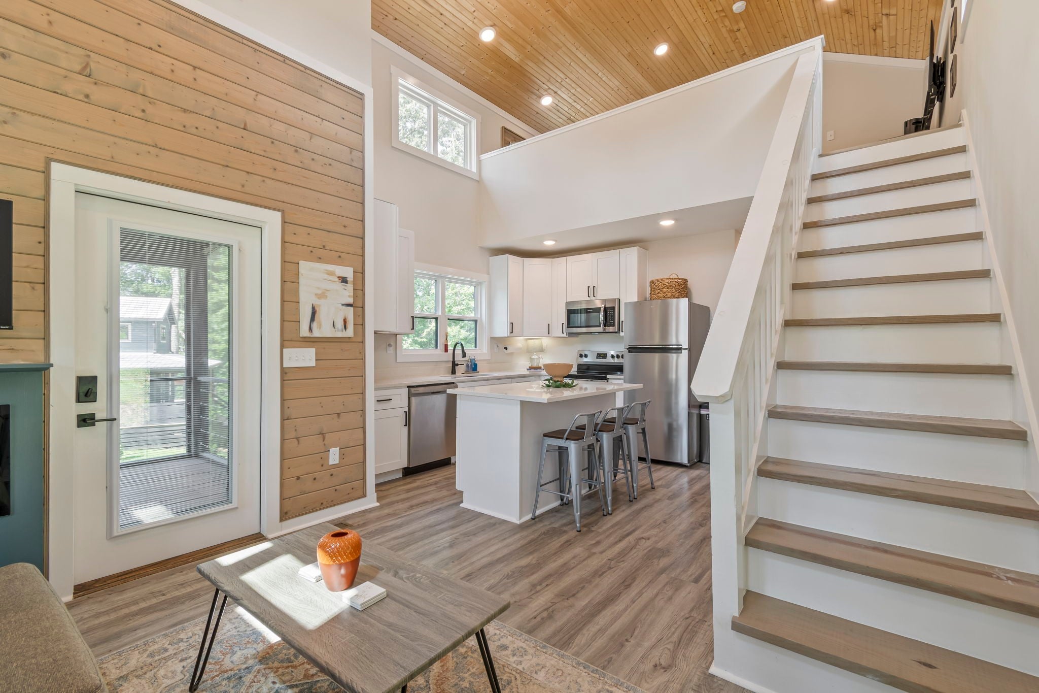 Photo of Listing #3050192