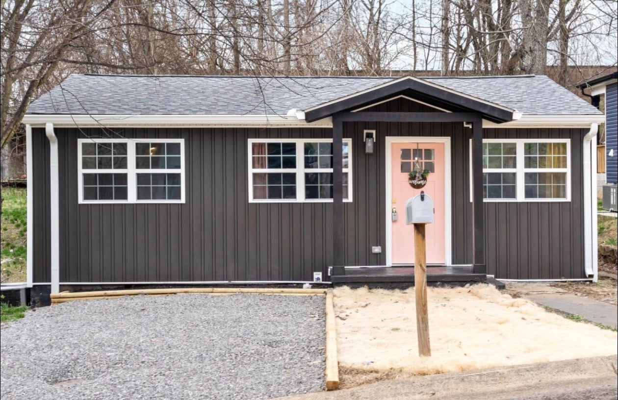 Photo of Listing #3050398