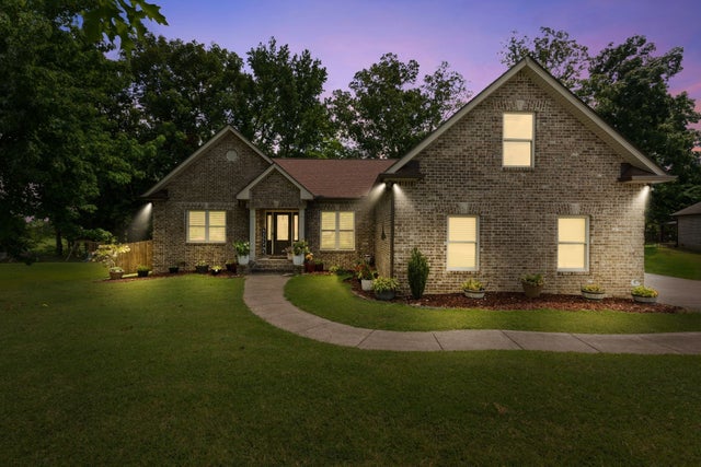 1040 Northridge Dr, Greenbrier