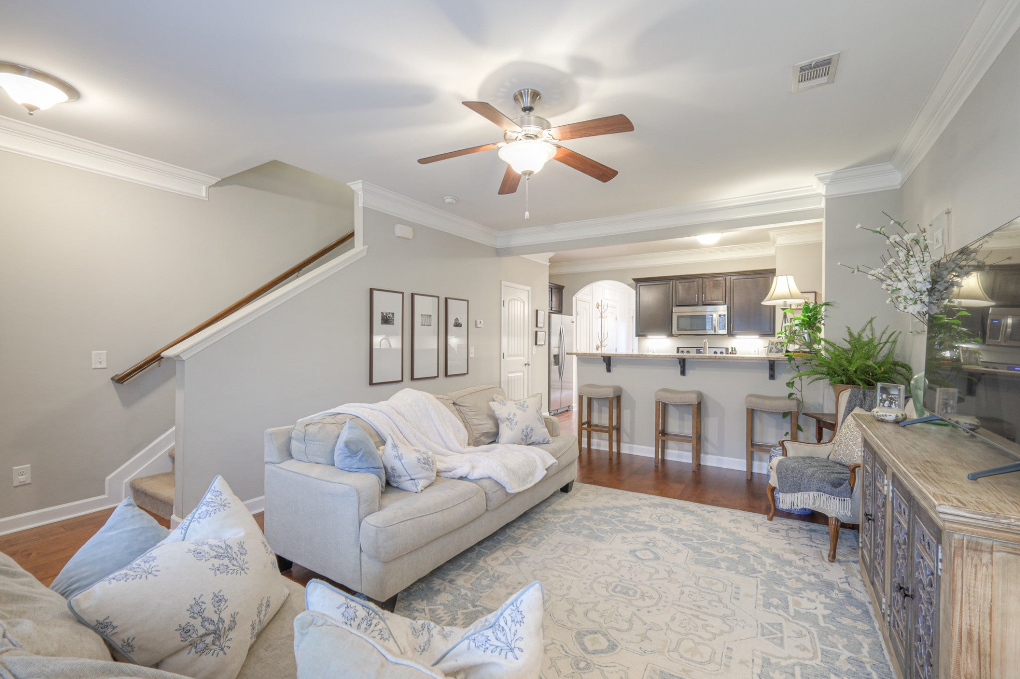 Photo of Listing #3050544