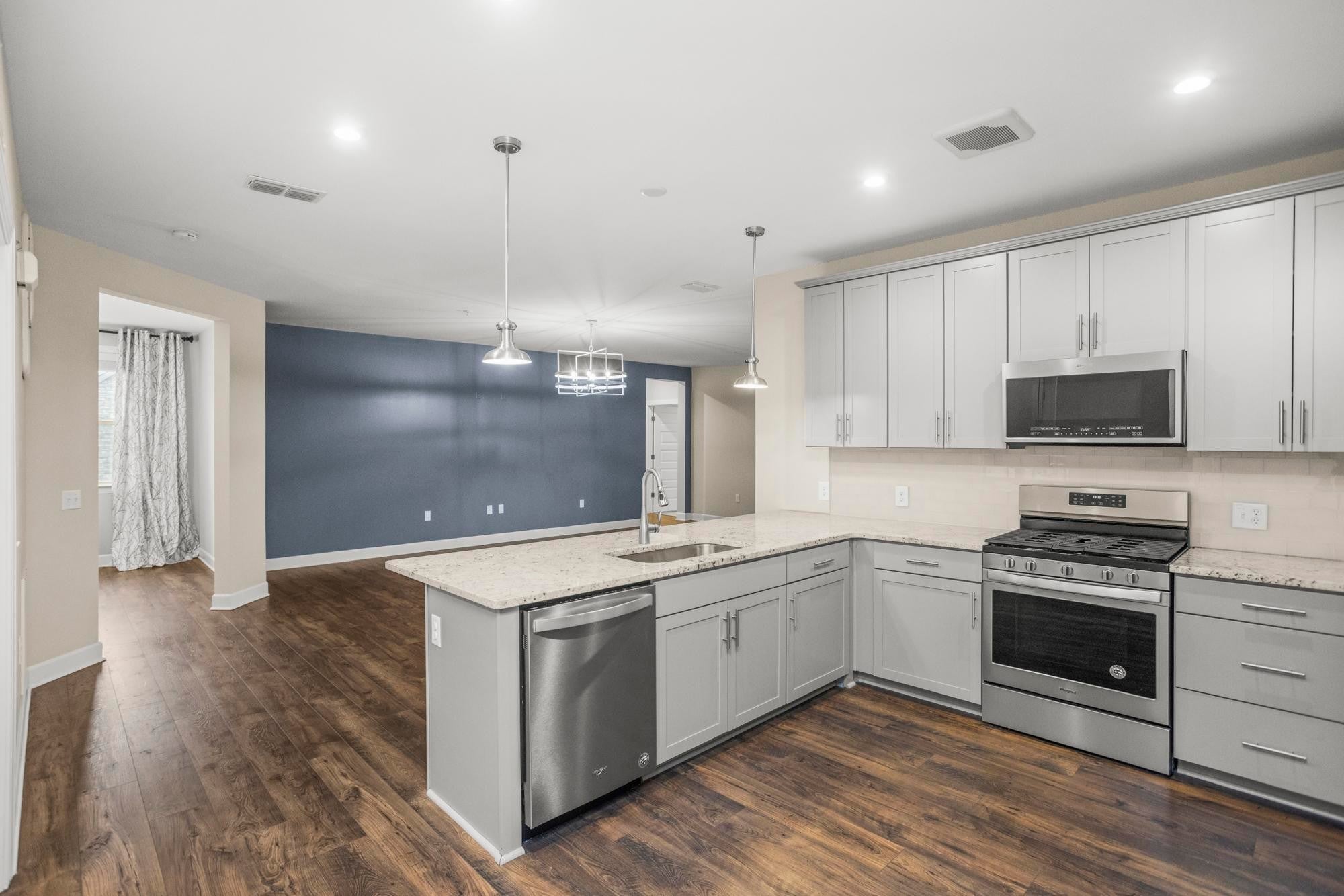 Photo of Listing #3050595