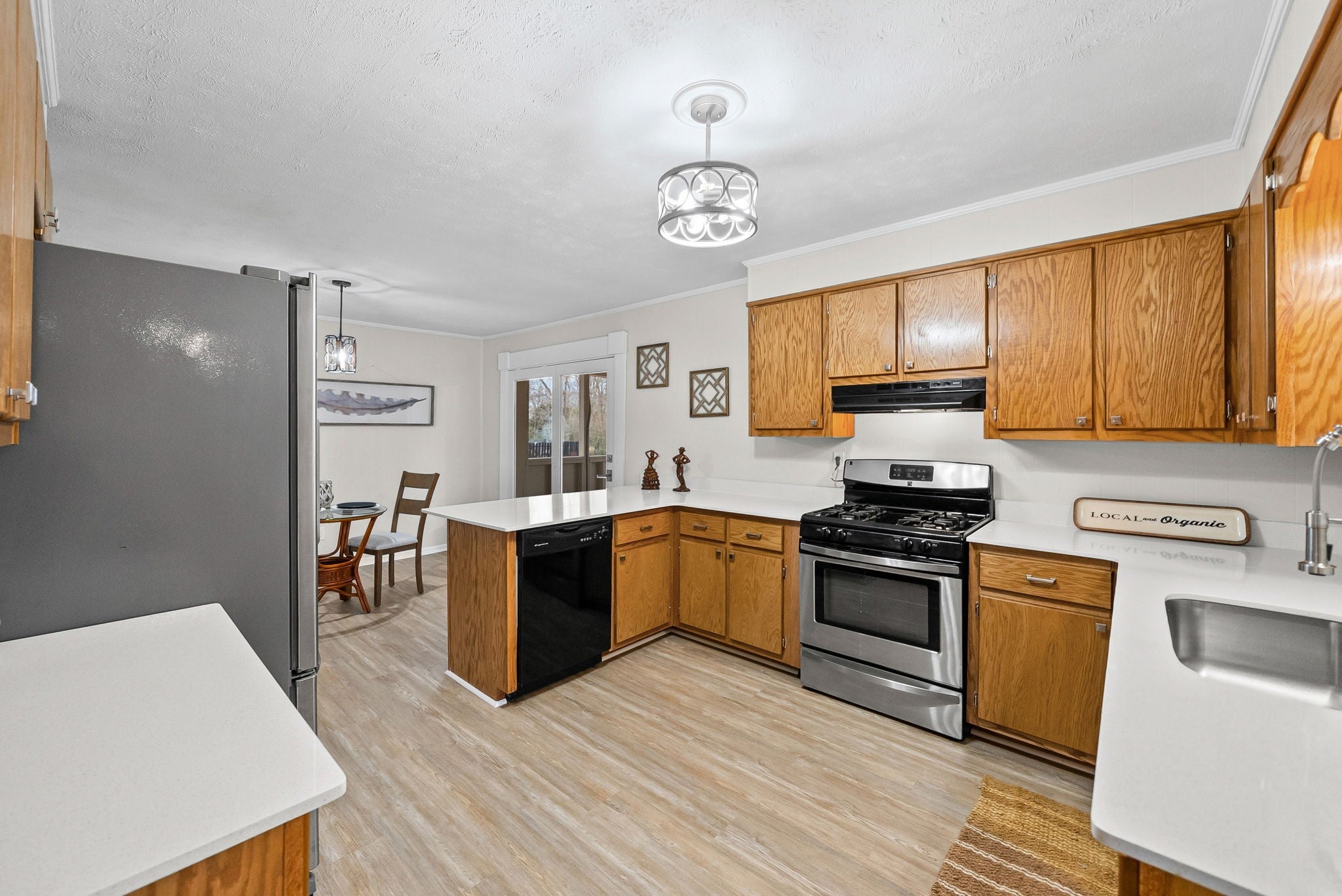 Photo of Listing #3050746