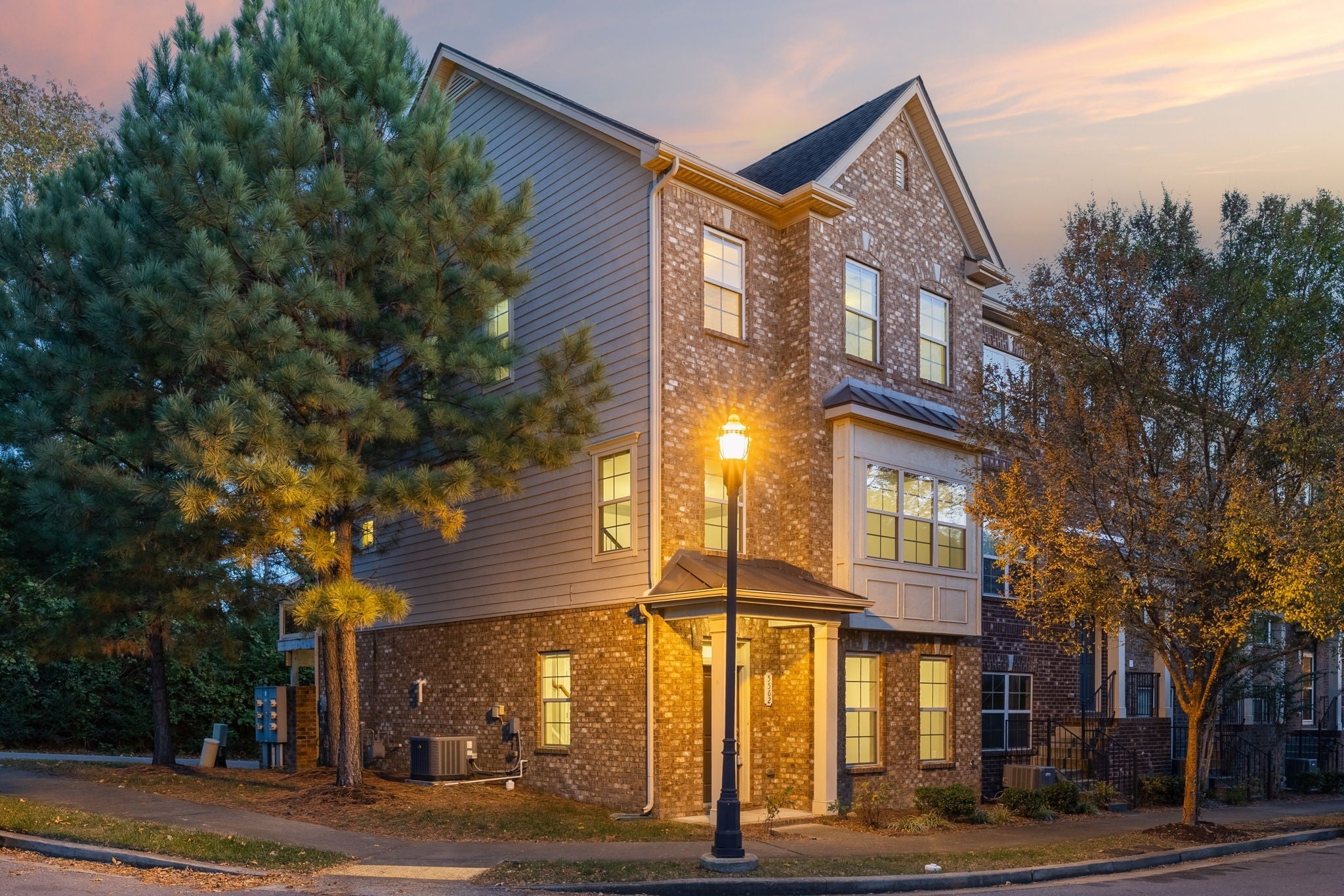 Photo of Listing #3050842