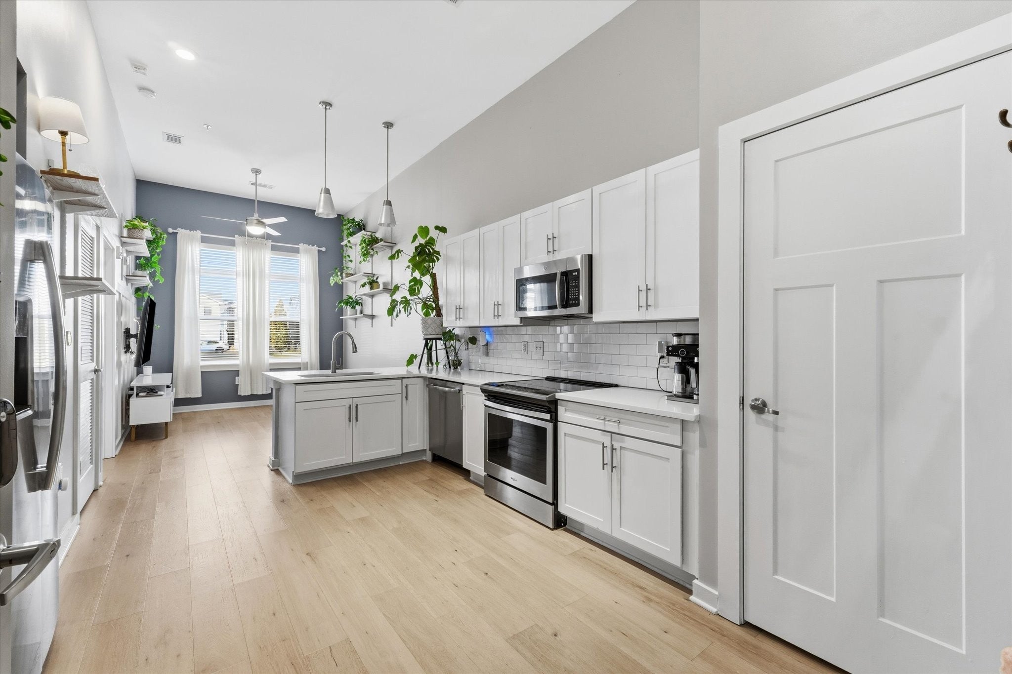 Photo of Listing #3051042