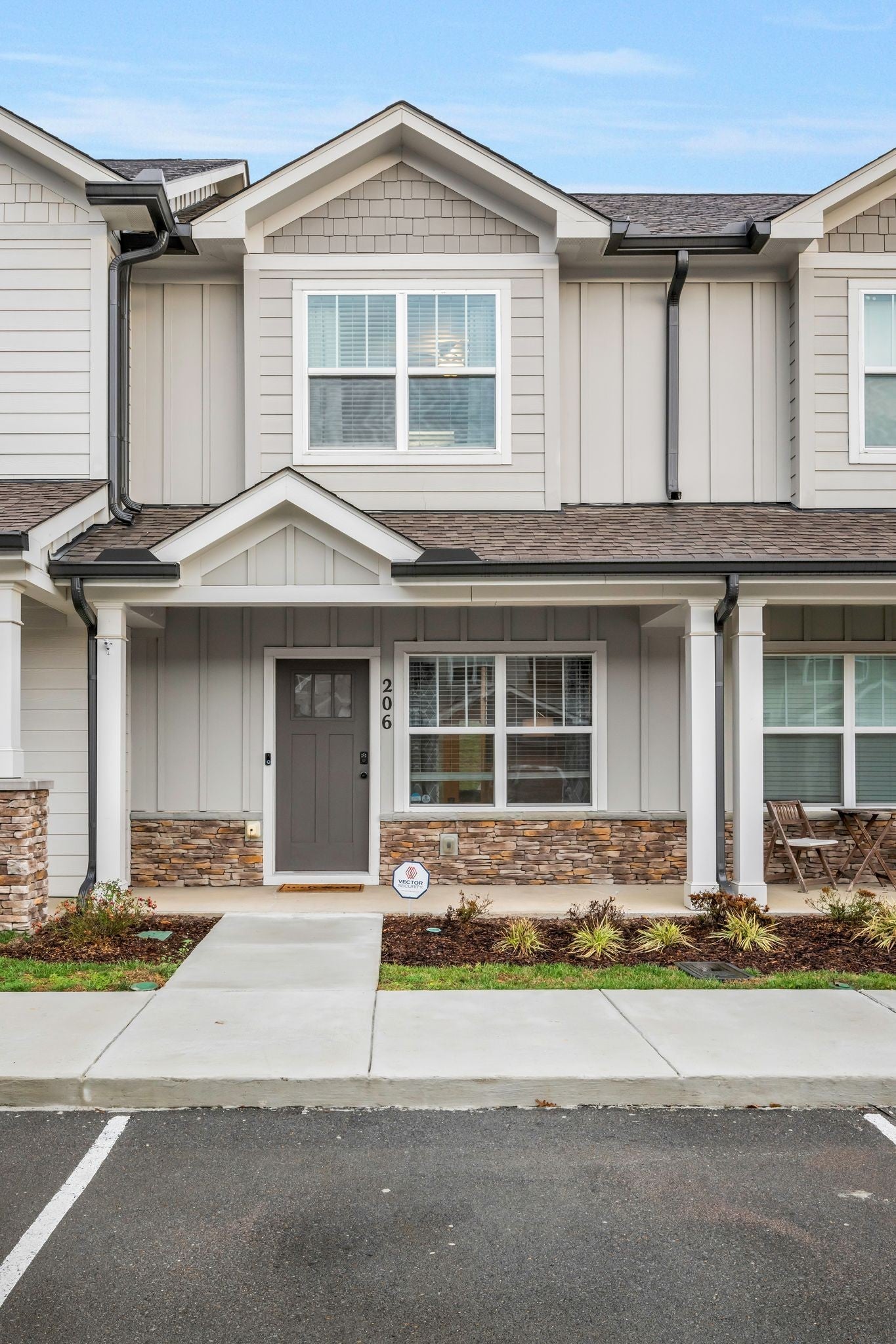 Photo of Listing #3051052