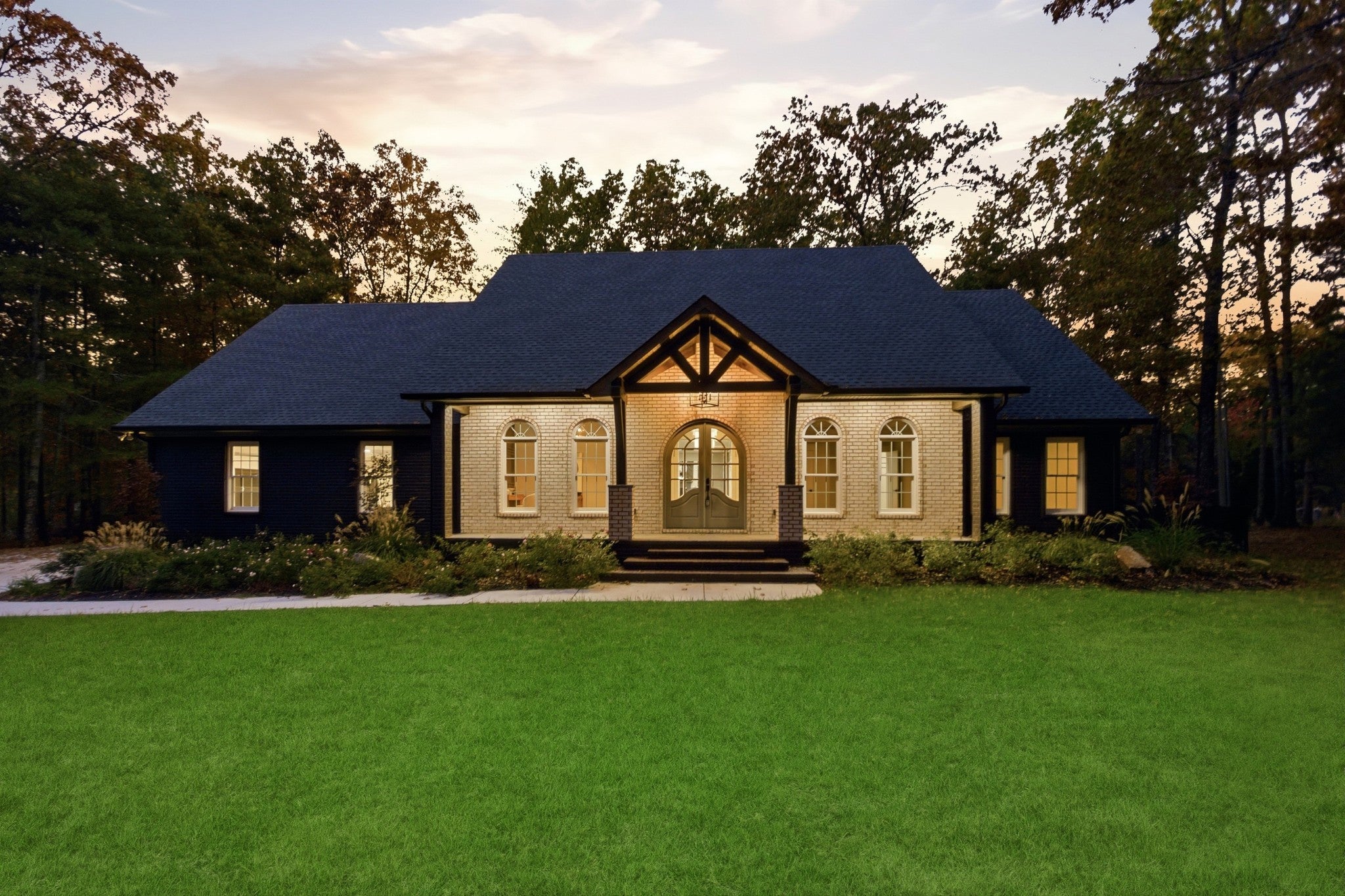 Photo of Listing #3051139