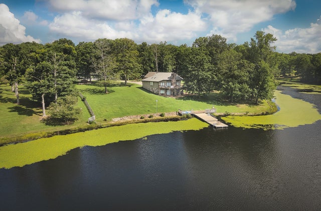 137 Lake Shore Blvd, Coalmont