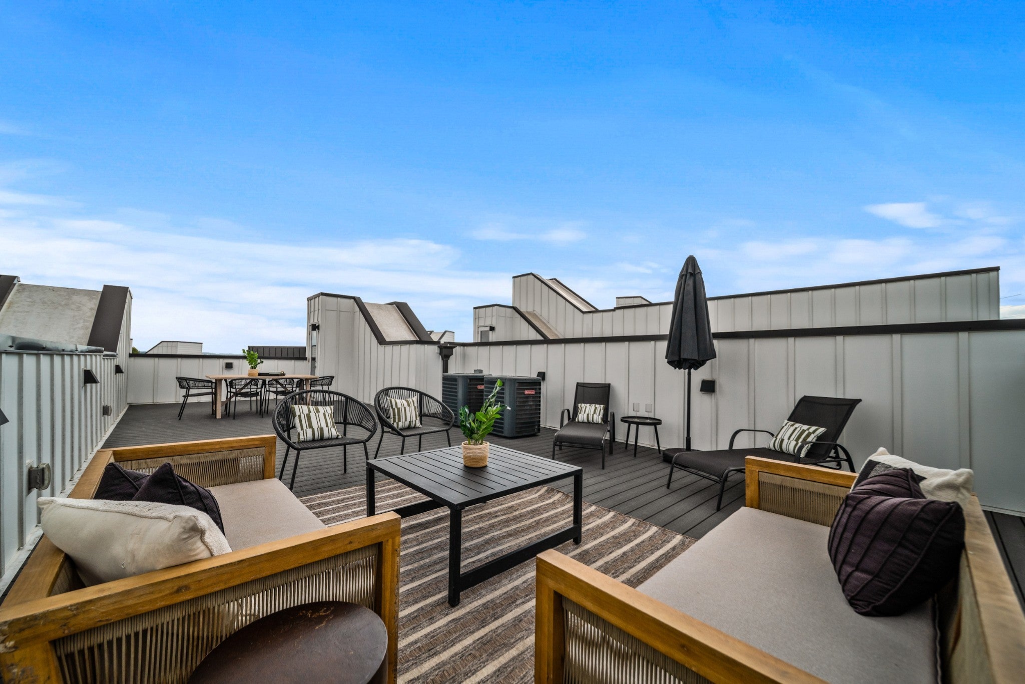 Photo of Listing #3051356