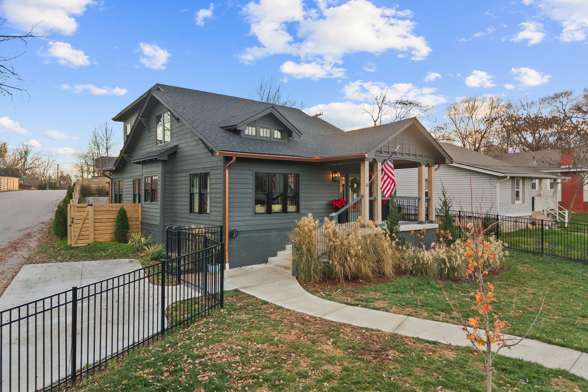 Photo of Listing #3051396