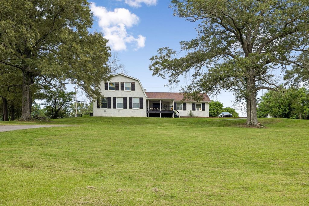 1733 Belotes Ferry Rd, Lebanon