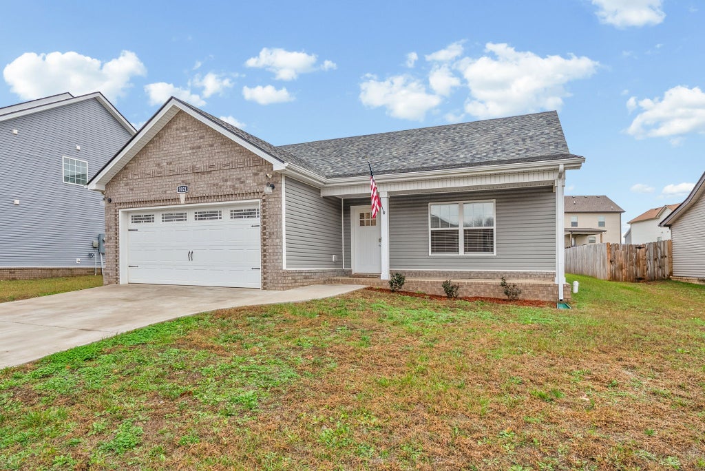 1021 Whitney Dr, Clarksville