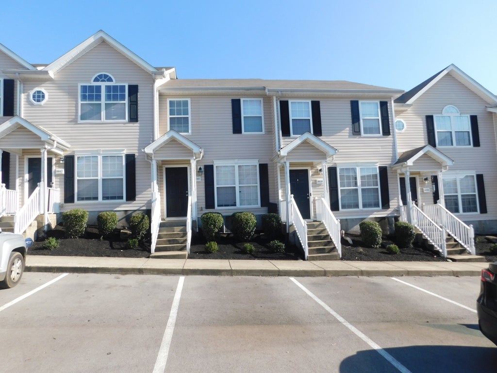 6040 Cullen Dr, La Vergne