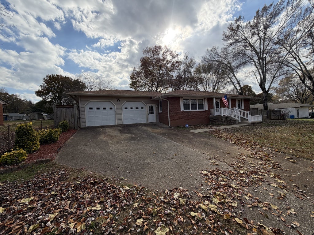 204 Park Ln, Clarksville