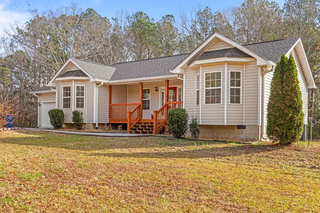 132 Katie Ln, Chatsworth