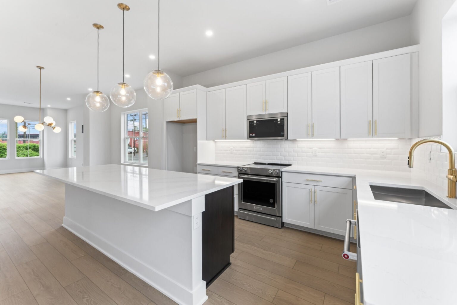 Photo of Listing #3052112