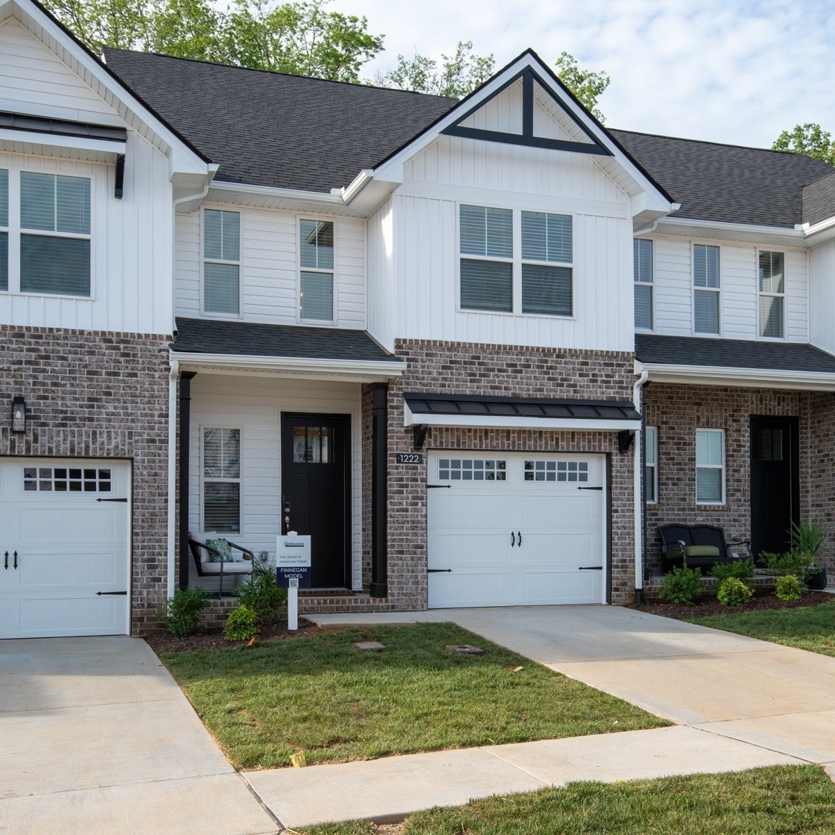 Photo of Listing #3054355