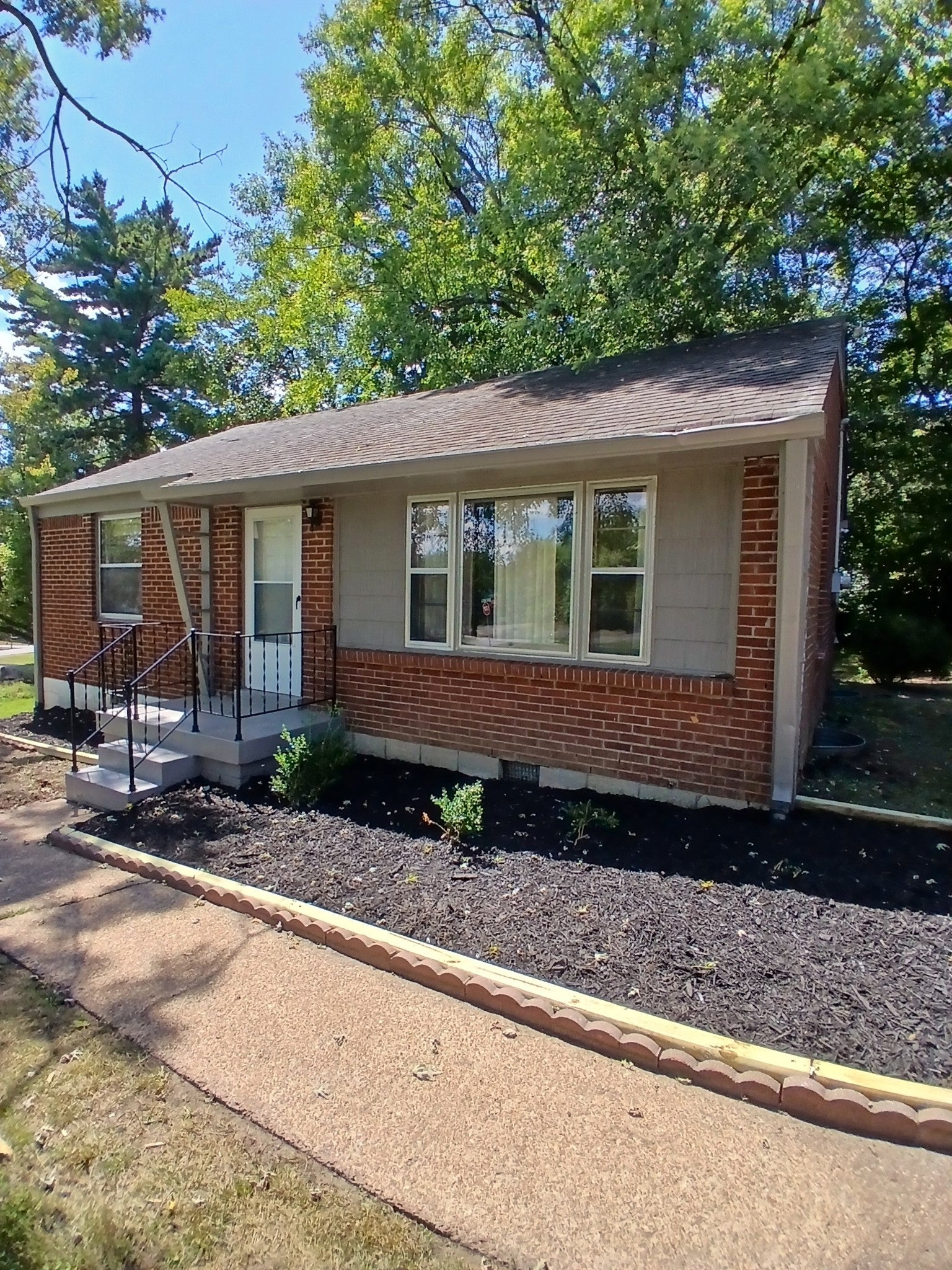 Photo of Listing #3054578