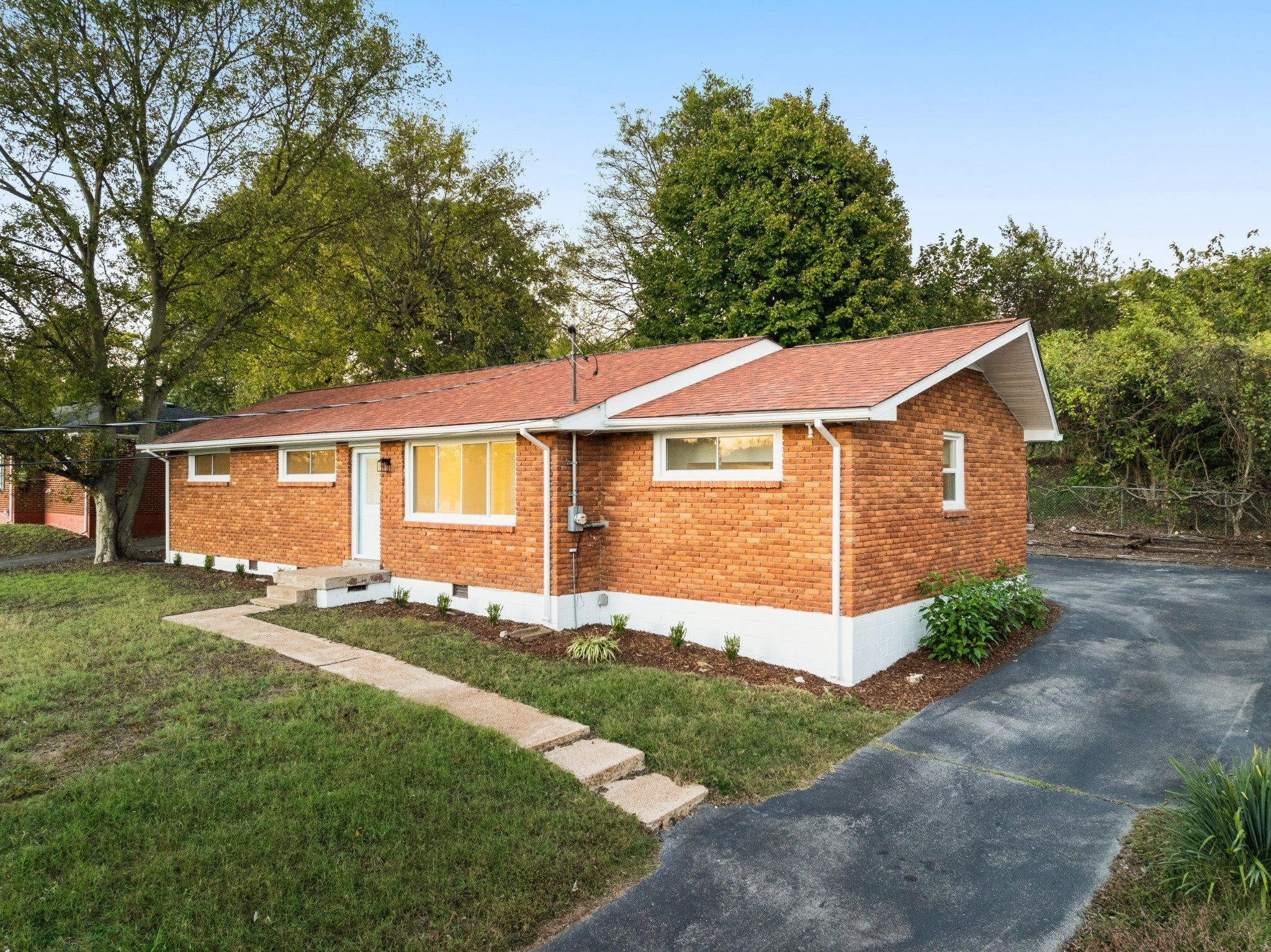 Photo of Listing #3056827