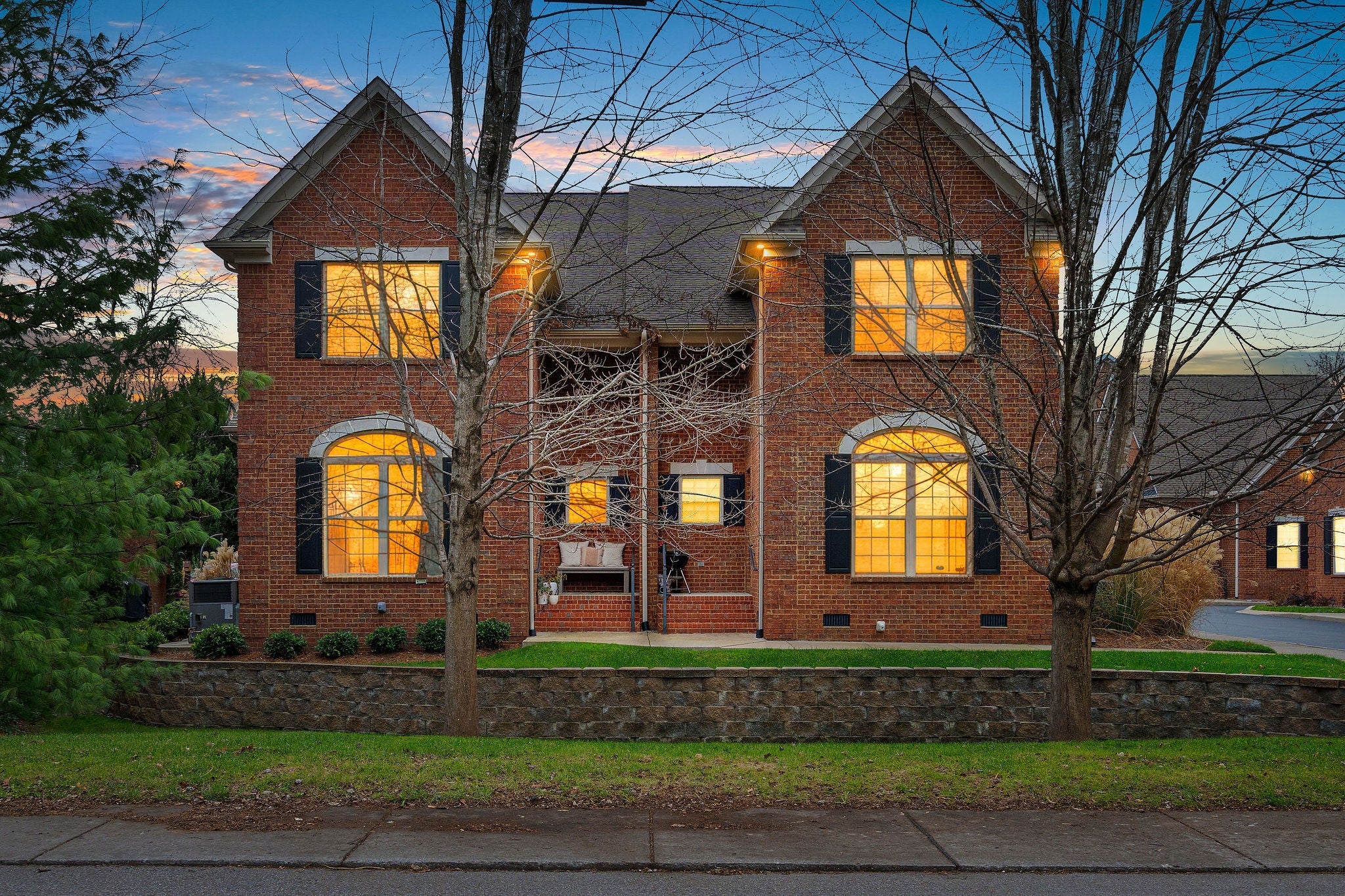 Photo of Listing #3056928